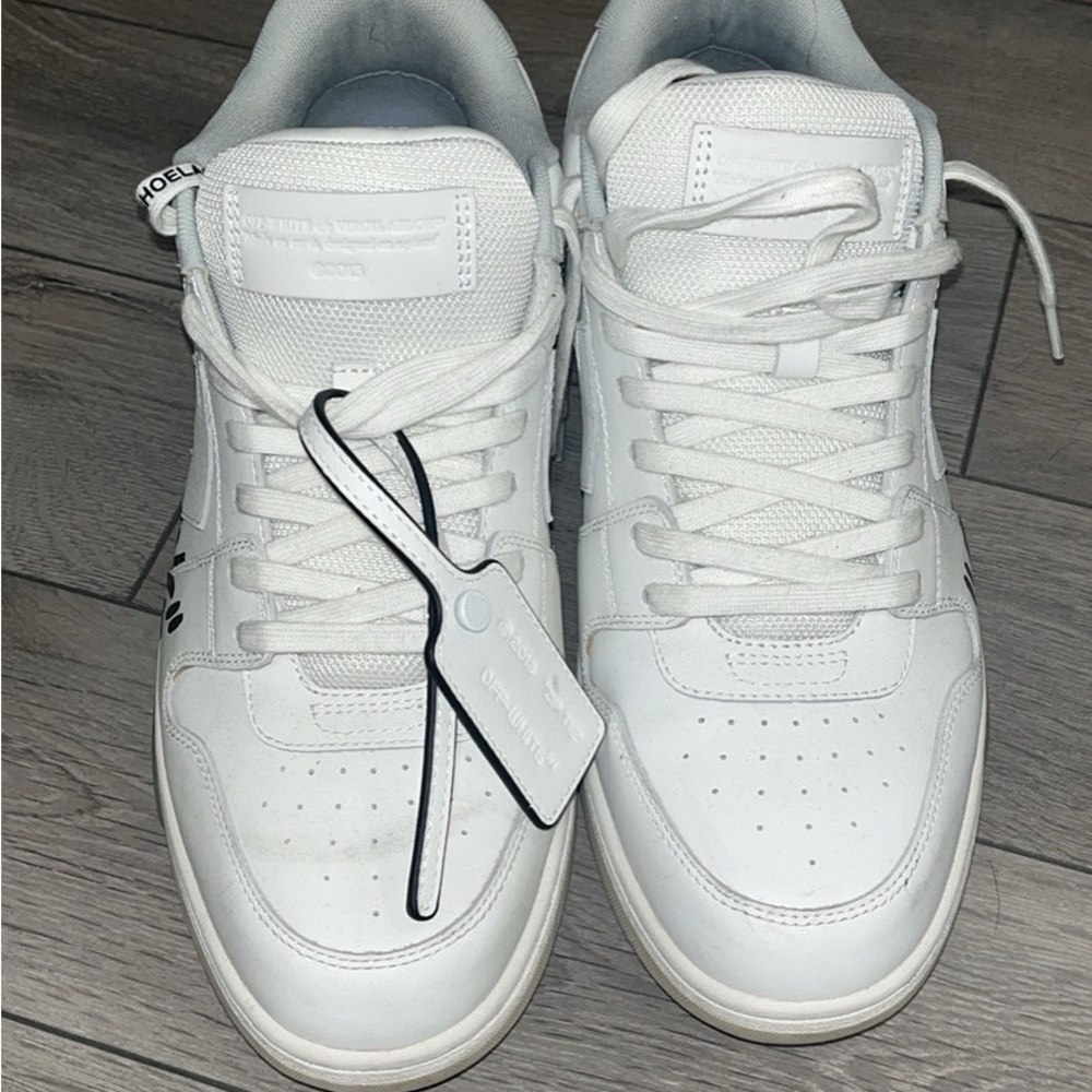 White Sneakers with Tag